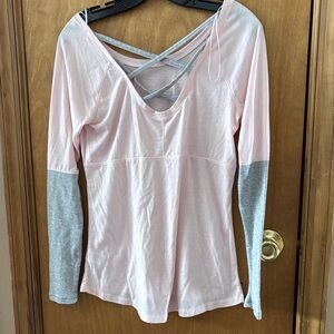 Chic Long Sleeve Women's Top in Soft Pink and Gray